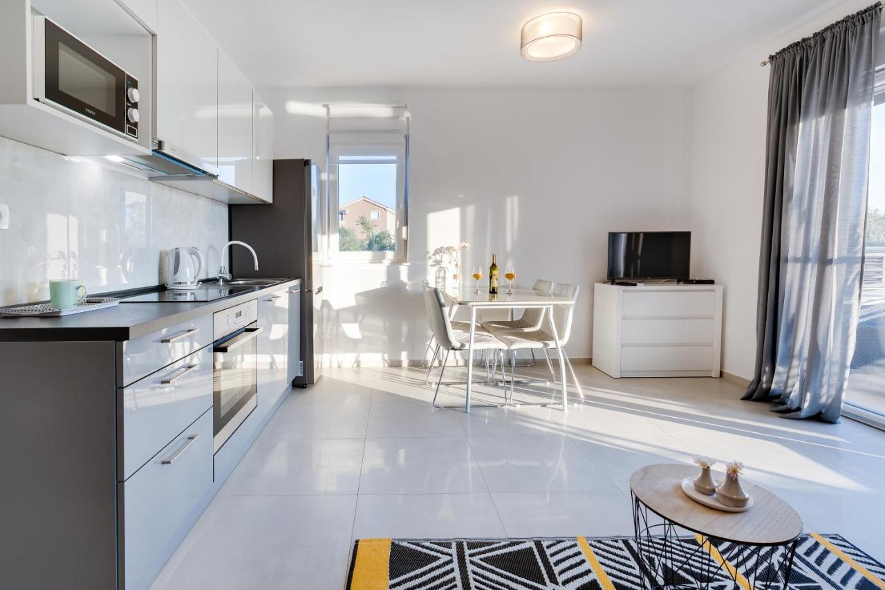 Apartments Evita Bibinje Eksteriør billede