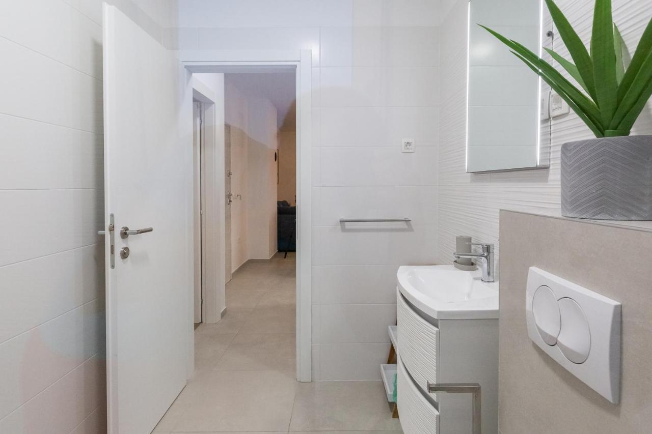 Apartments Evita Bibinje Eksteriør billede